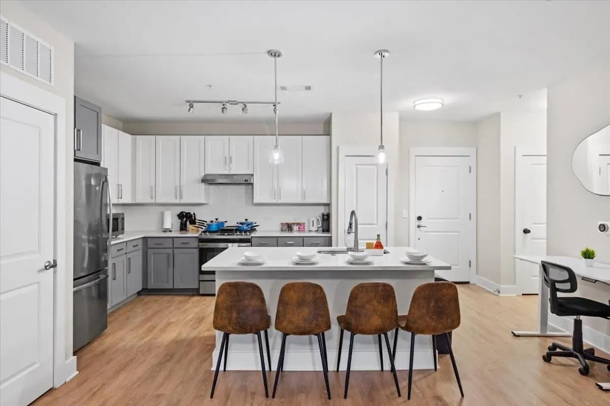 Upscale King 3Br Suite Mins To Uptown Charlotte
